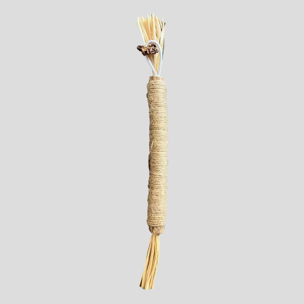 Natural Wood Catnip Toy with Gall Nut and Raffia Sisal for Teeth Cleaning and Teasing