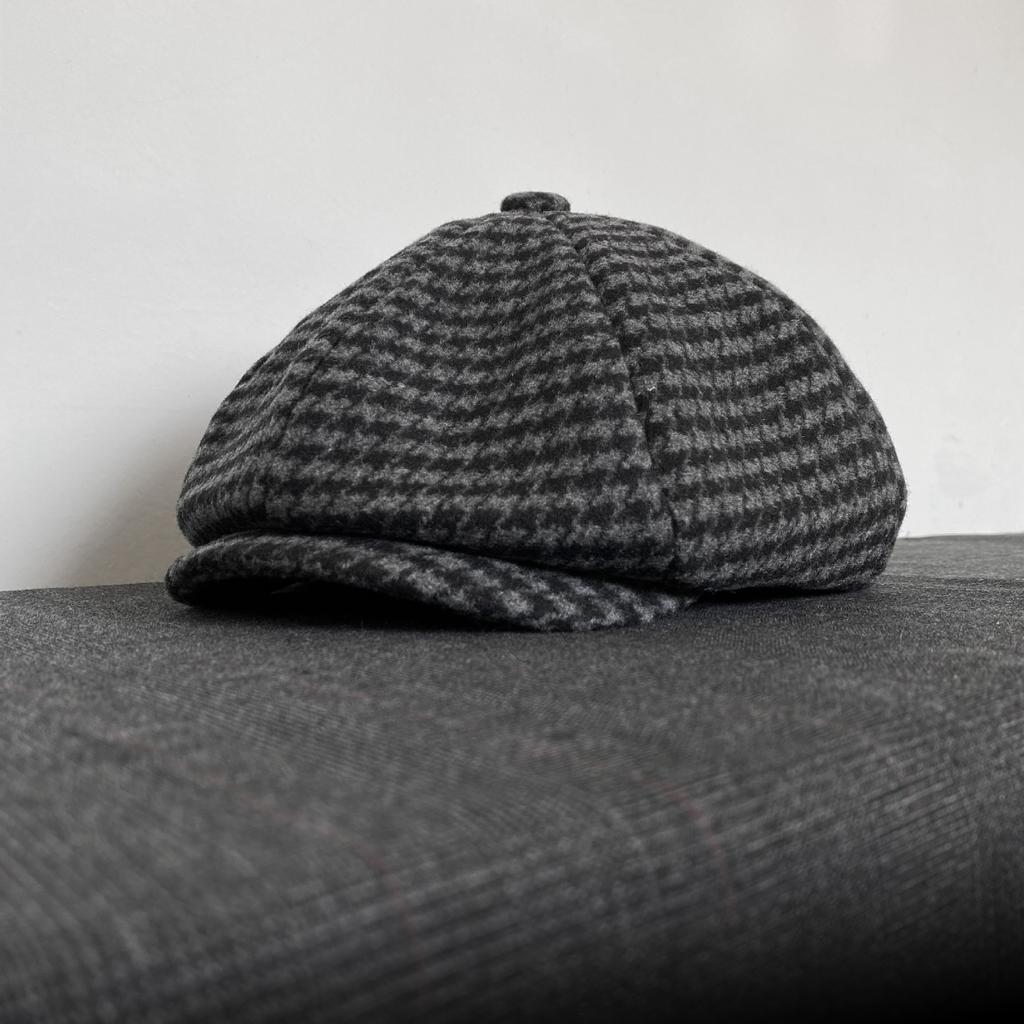 Classic Big Size 62Cm Woolen Octagonal Hats For Men Women Winter Vintage Newsboy Cap Flat Berets Adjustable Size Painter'S Hat