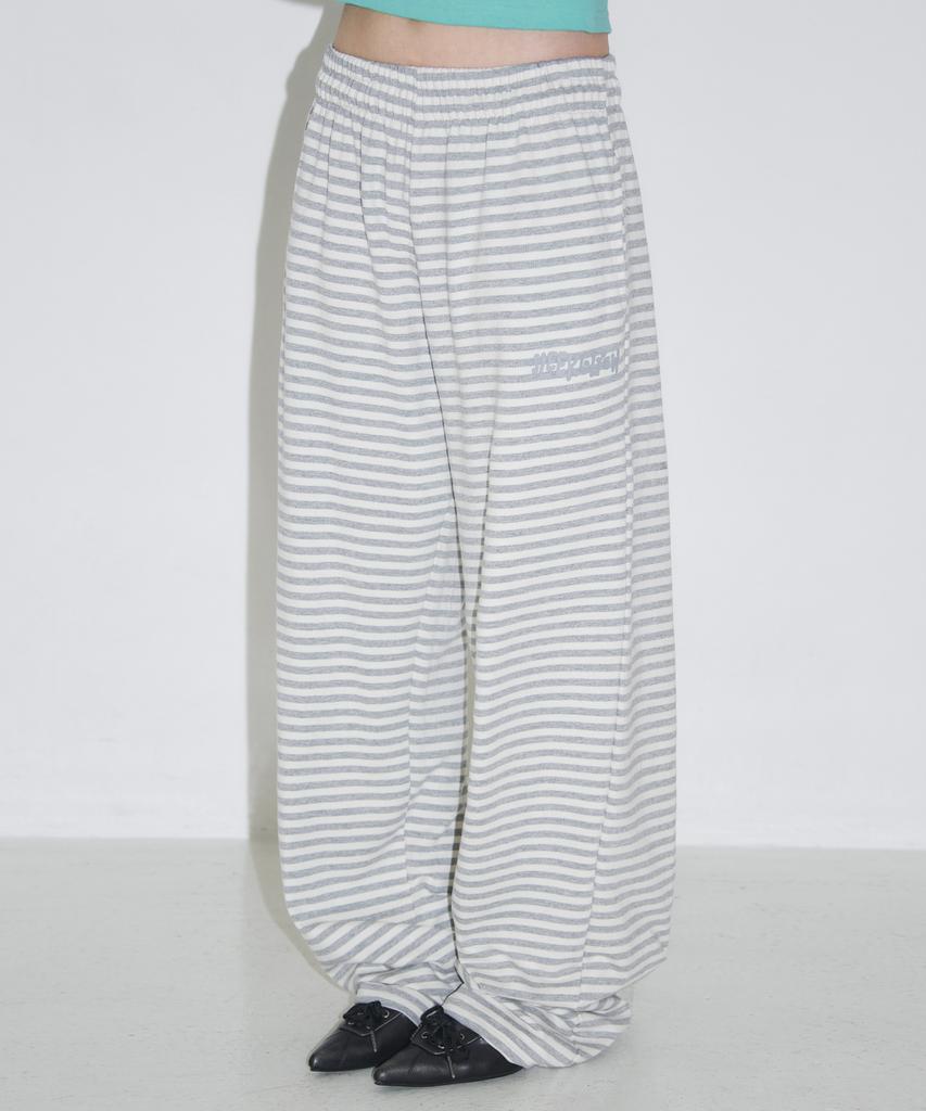 Seulliggeullou Striped Lettering Sweatpants [Gray]