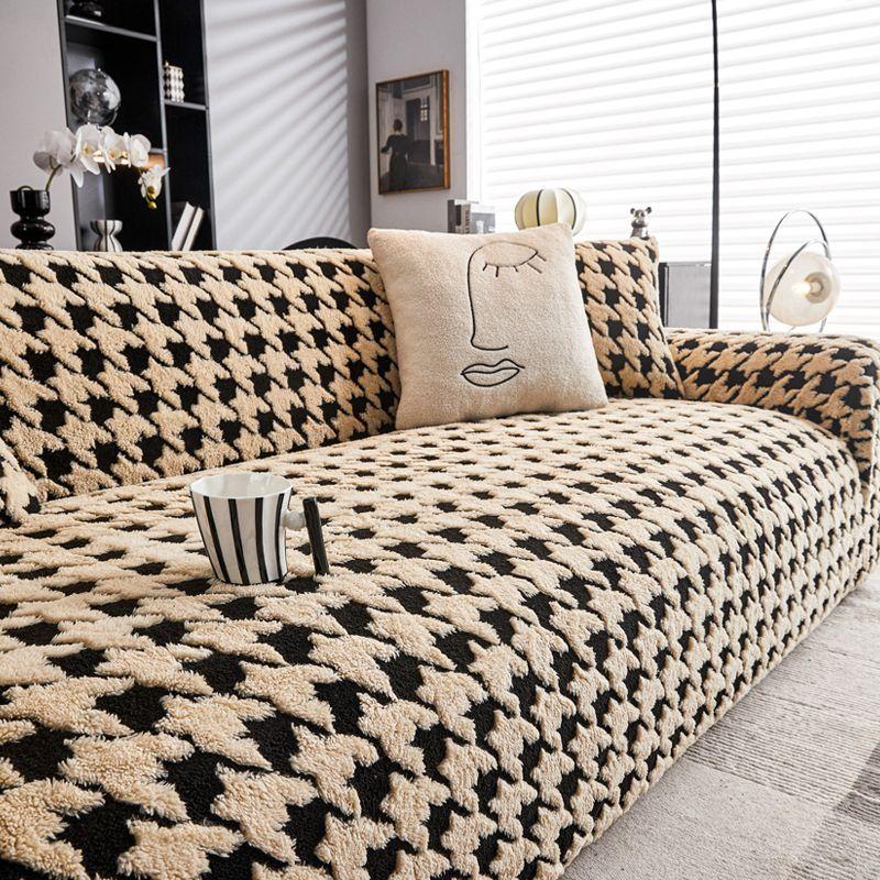 New Short Plush Sofa Cover Cloth Lamb Wool Universal Dust Cover Big Blanket Fully Enclosed L Sofas Towel Home Decoration