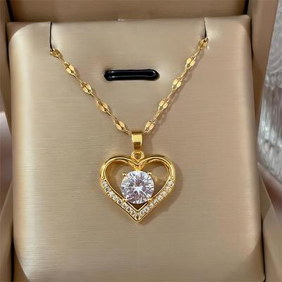 Collane Trendy a Forma di Cuore in Acciaio Inossidabile con Zirconia per Donne Ragazze Amore Colore Oro Collana Metallica Festa Compleanno Gioielli Quotidiani