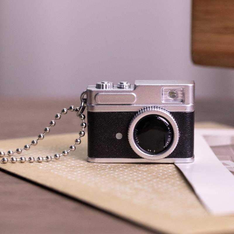 Mini Retro Camera Keychain with Light & Sound: Dual-Use Ornament for Kids