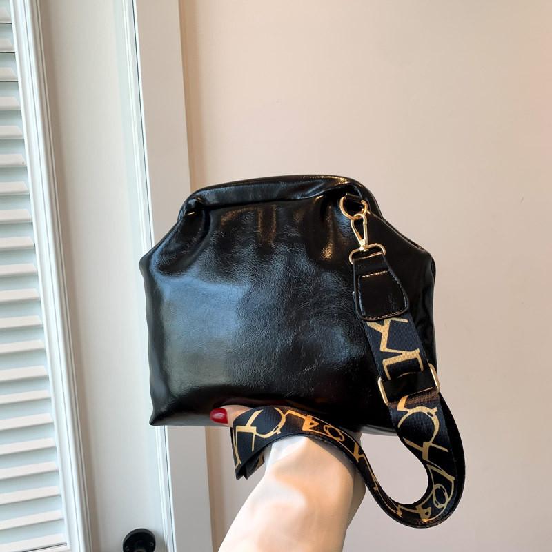 Stylish Medium Size Pu Bucket Bag For Women With Trendy Color Block Design And Soft Texture чёрный