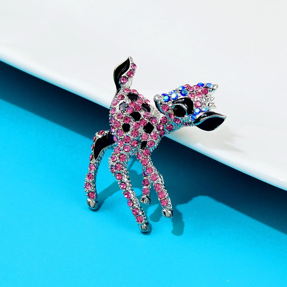 Nowe broszki z jeleniem z kryształkami dla kobiet Przypinka ze zwierzętami Dostępne w 2 kolorach Materiał stopowy Wysoka jakość