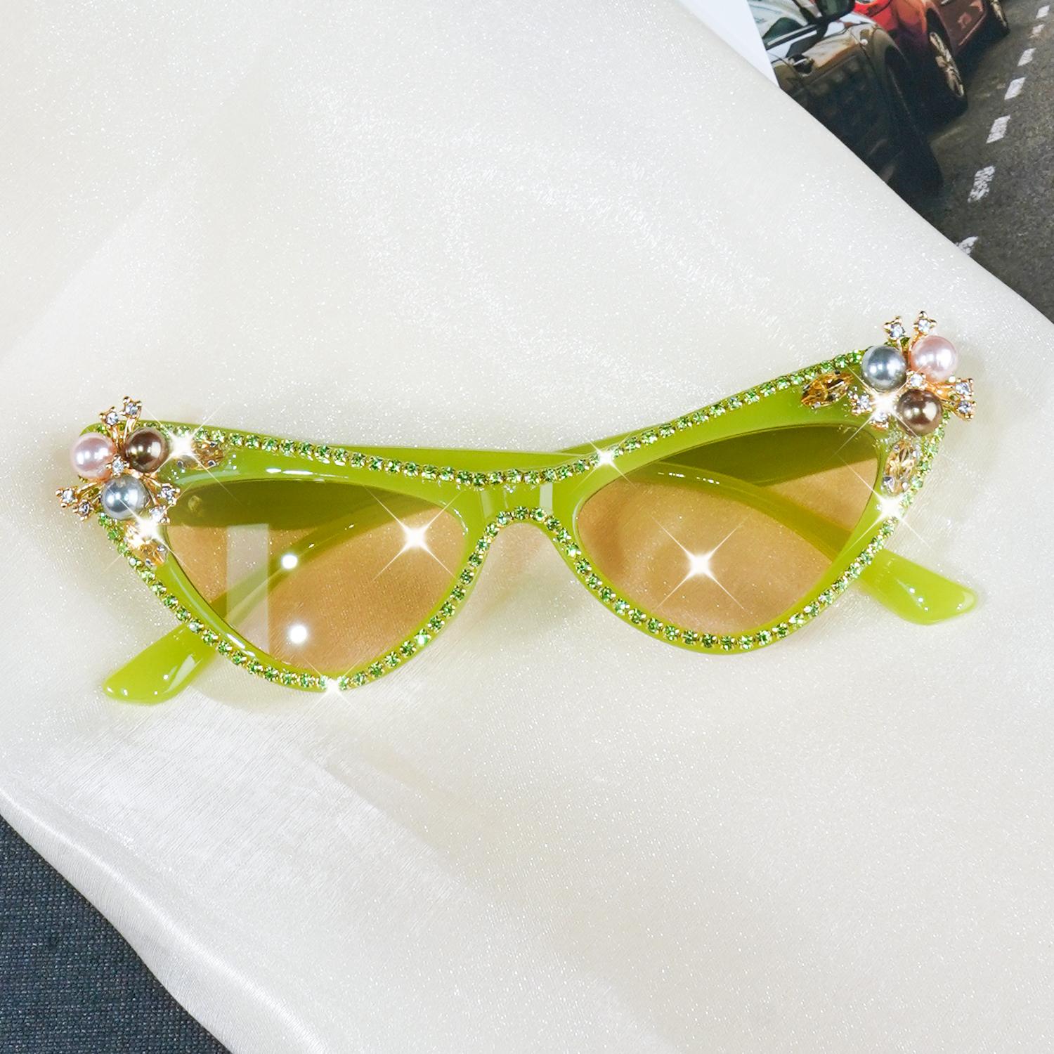 

Luxury Large Frame Cat Eye Fashion Glasses For Women Men And Luxurious Party Glasses With Rhinestone