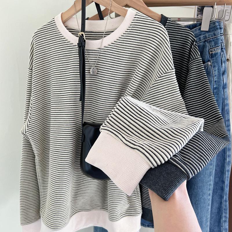 Women's Striped Pullover Hoodie - Casual & Versatile, Loose Fit for Autumn/Winter 2023