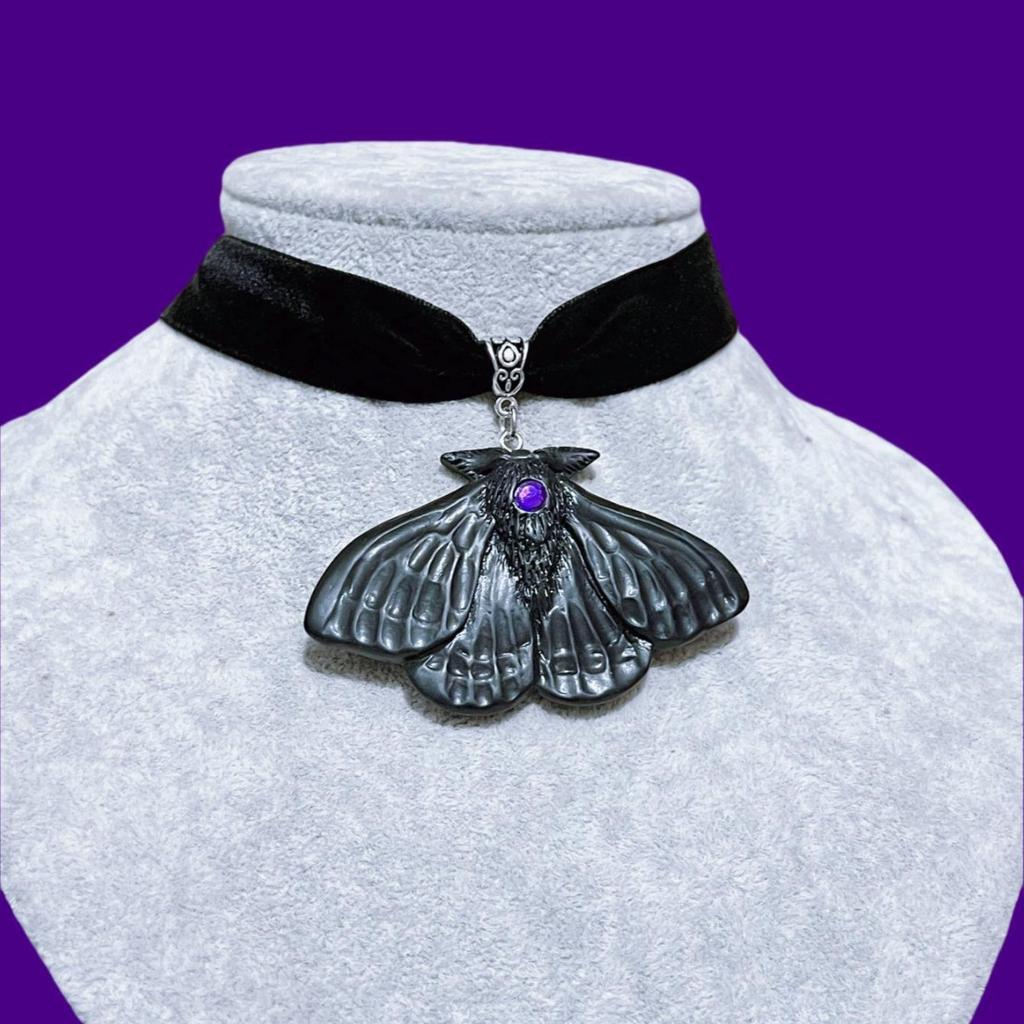 Y2K subculture, gothic style retro black moth, velvet necklace collar, Halloween necklace.