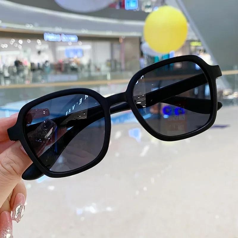New Fashion Kids Sunglasses Square Kids Sunglasses Boys Girls Trendy Goggles Baby Student Glasses Party Glasses UV400