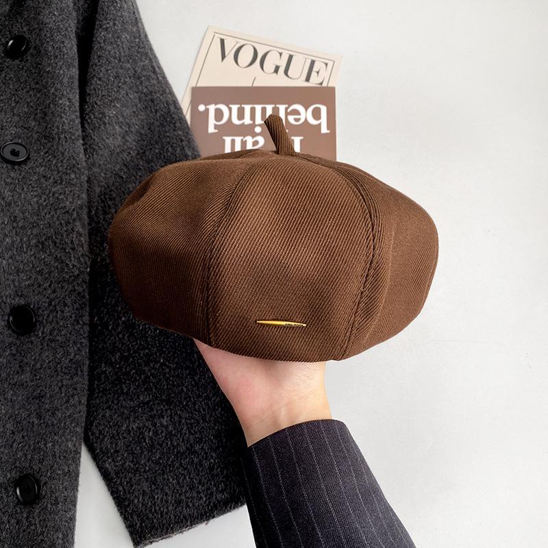 

Модная черная беретка, женское лицо маленькое, универсальная, ретро шляпа художника, шляпа-тыква, шляпа осень-зима, с высоким чувством стиля M（56-58cm） темно-коричневого