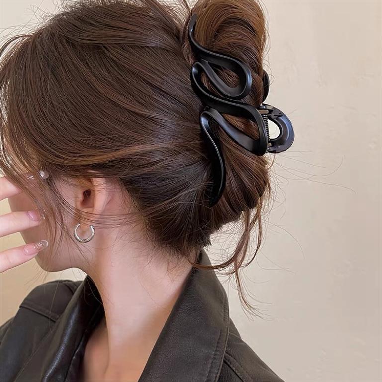 

Luxury Large Size Hair Clip for Women - Versatile Autumn & Winter Accessory