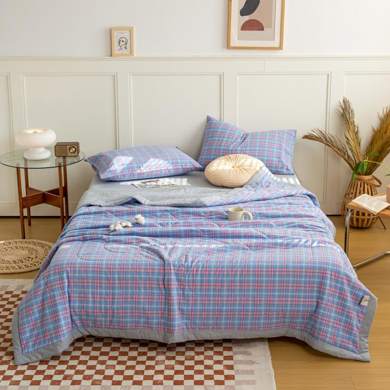 Light Luxury Simple Plaid Quilt Summer Lightweight Comforter Machine Washable Soft Comfortable Breathable Can Sleep Naked