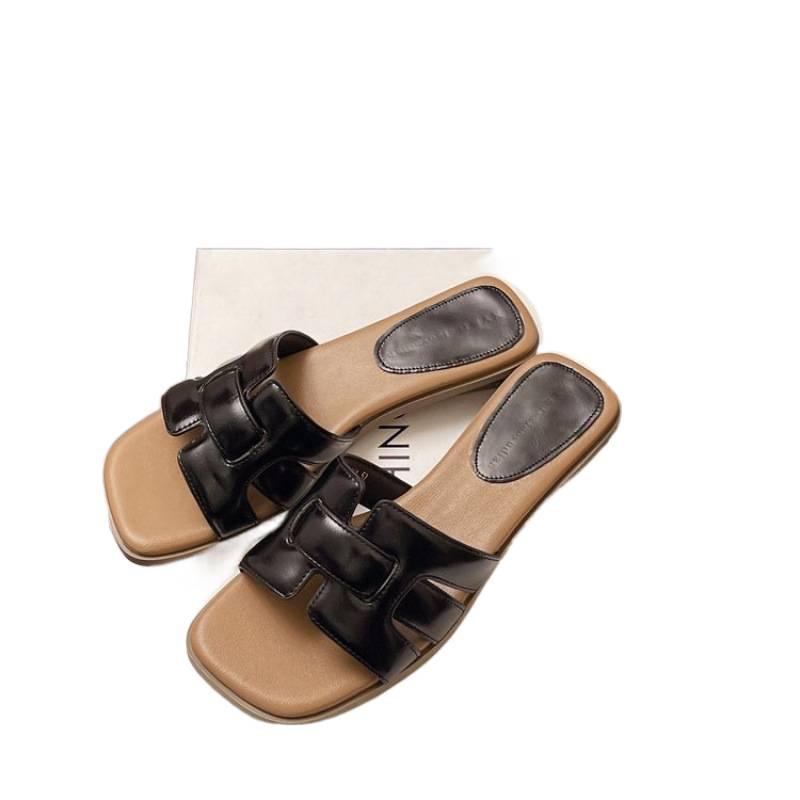 Woven One-word Slippers Women's 2025 Summer New French Slippers Wear Flat-bottomed Thick Heels Sandals Casual Versatile