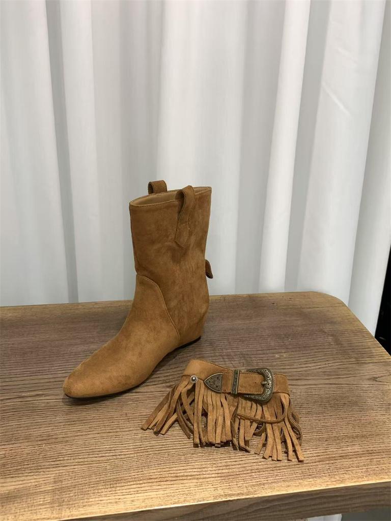 Inner heightening fringed suede Martin boots women's boots 2025 spring and autumn pointed head with skirt western thin boots short boots