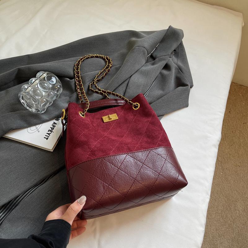 Rhombus Foreign Style Retro Small Bag Women's 2025 Autumn New High-value Shoulder Messenger Bag Portable Bucket Bag
