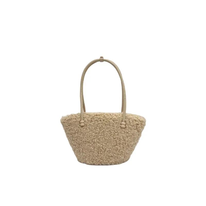 Luxury Faux Lamb Wool Tote Bag Winter Plush Handbag for Women Trendy Large Capacity Soft Fleece Shoulder Bag