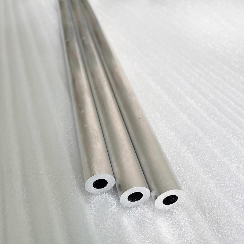1 st Ytterdiameter 20 mm 6061 Aluminiumlegeringsrör Ihåligt Runt Aluminiumrör Innerdiameter 5/6/7/8/9/10/11/12/13/14/15/16/17/17.3/18 mm Längd 100 mm