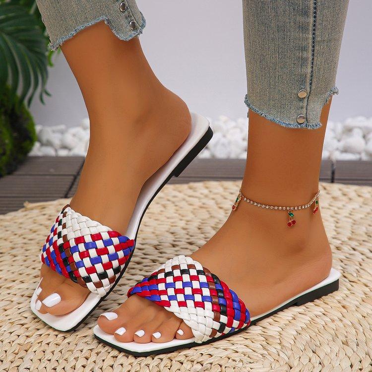 Fashion Women Slippers Summer Fashion Beach Mules Casual Indoor Home Slippers Selling Sexy Braided Square Toe Flat Sandals Slides Women