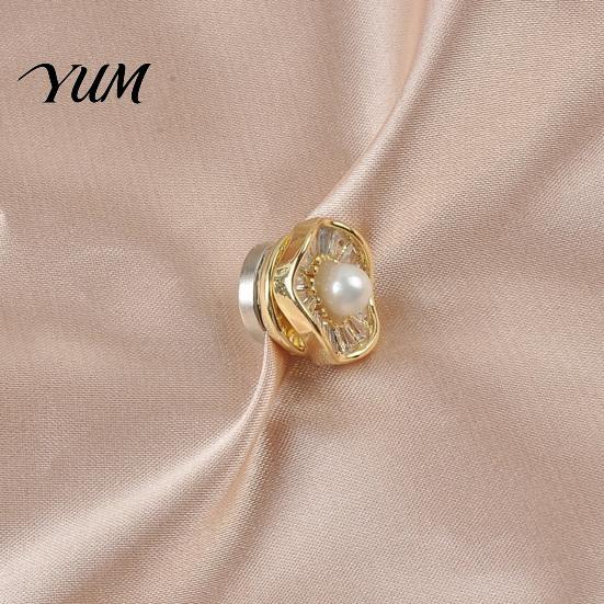 Decorative Clothing Pins Faux Pearl Magnetic Button Pin, No Sew Safety Anti Exposure Buttons for Scarf Shirts Sweater, Reusable Brooch Damage