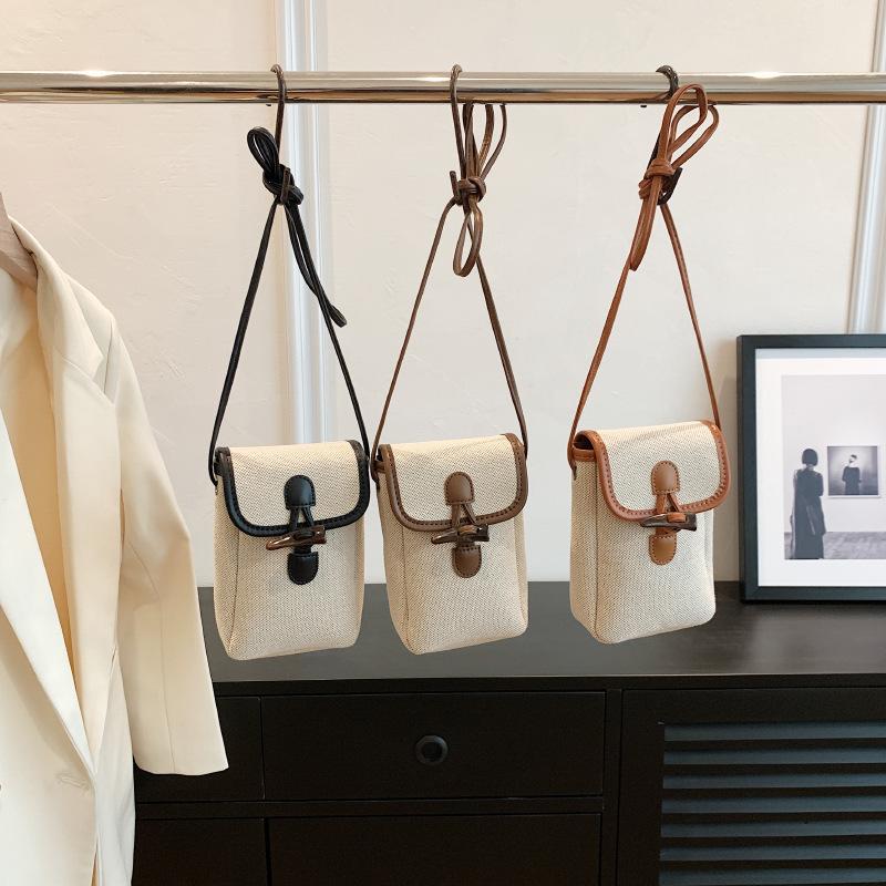 Simple Casual Small Bag Women's New Niche Design Messenger Bag Versatile Mobile Phone Bag Fashion