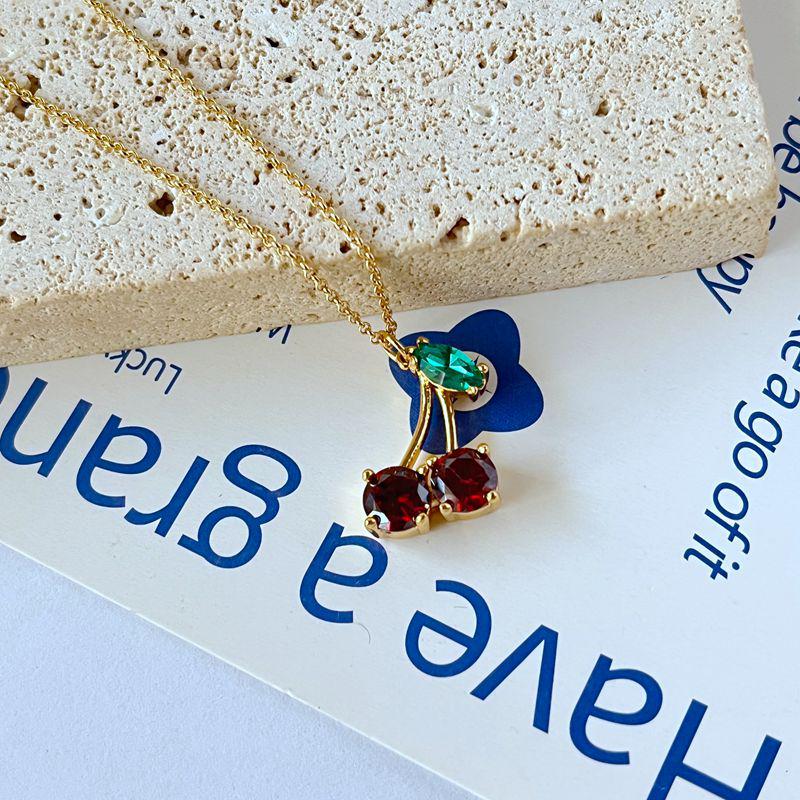 

Шикарное колье с красным цирконом в виде вишни