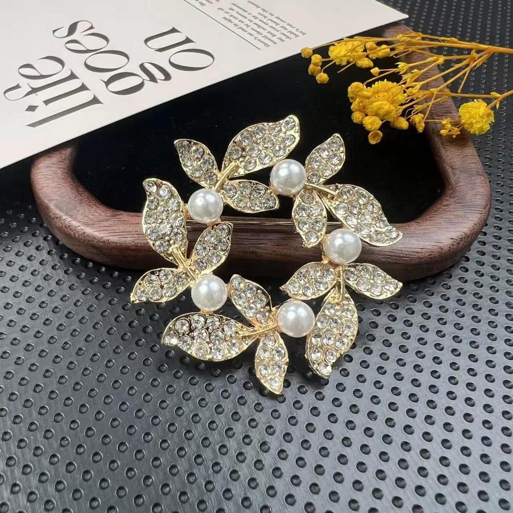 Broșă Retro Cristal Diamant cu Ac Anti-Expunere și Cataramă din Aliaj pentru Accesorii Vestimentare