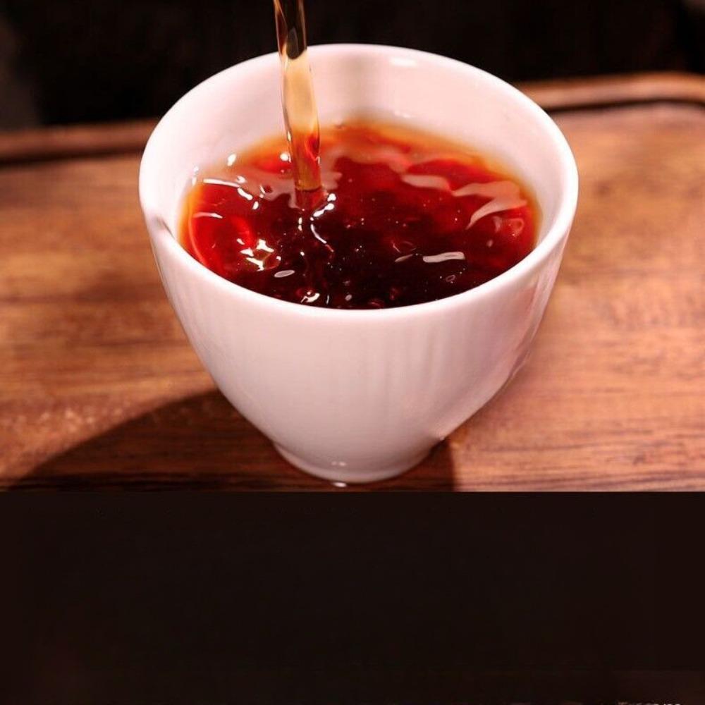 Premium Yunnan Pu - erh Tea Cakes Healthy Natural Raw and Ripe