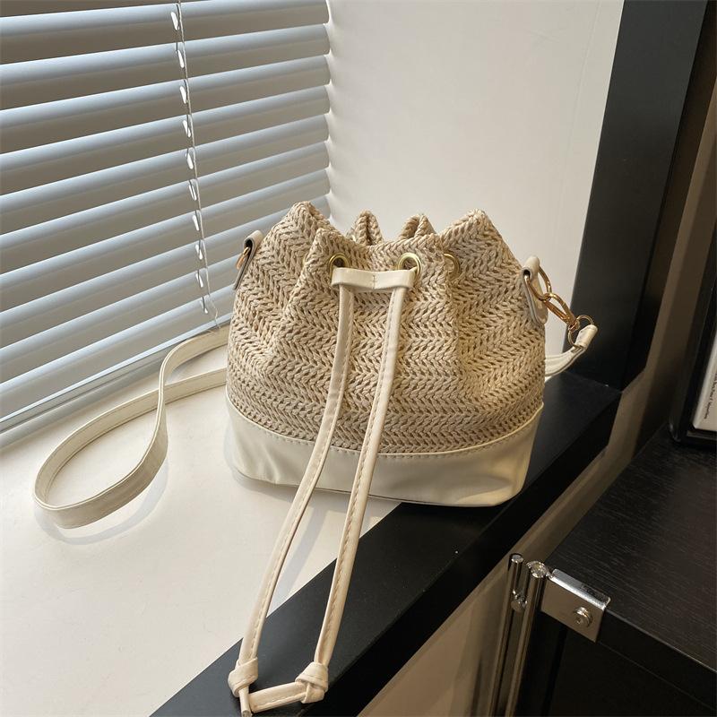 Summer popular beautiful niche shoulder bag retro high-end messenger bag splicing casual woven bucket tote bag
