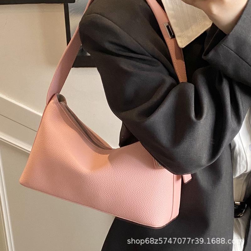High-end niche armpit bag women's 2025 spring new fashion trendy shoulder bag simple casual commuter bag