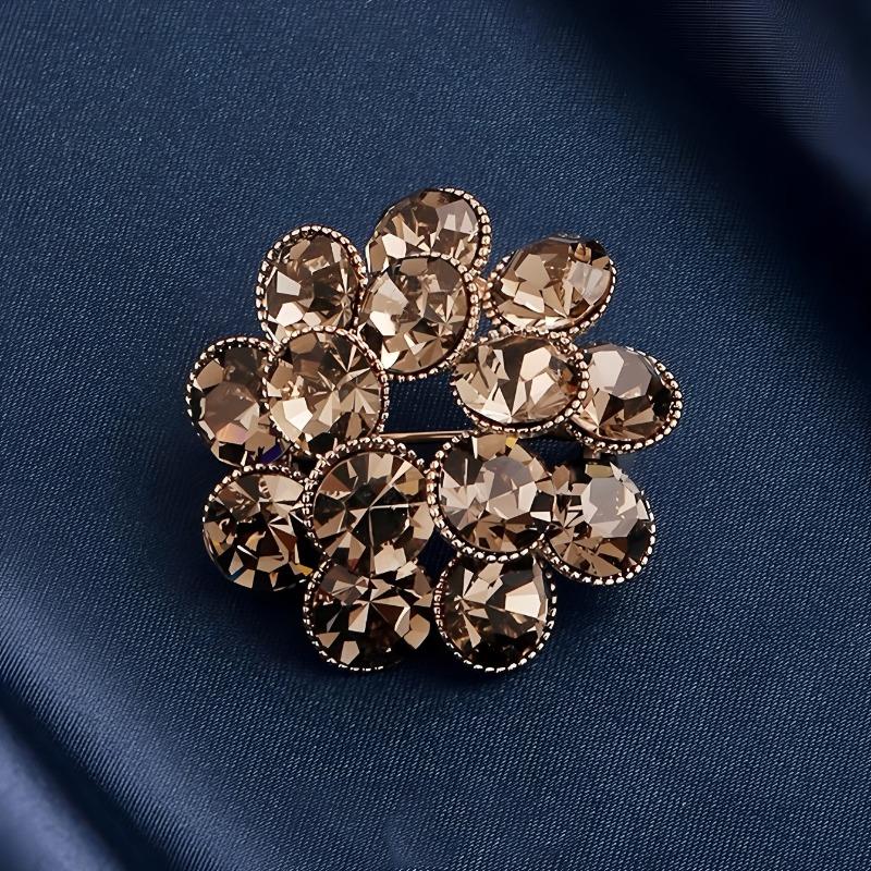 Retro Flower Silence Brooch, High-end Women's Luxurious and Elegant Crystal Brooch, Niche Design Sense Brooch