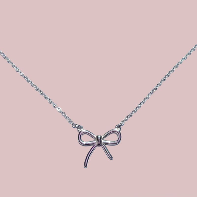 L’OMBRILLANT Simple Ribbon Surgical Necklace