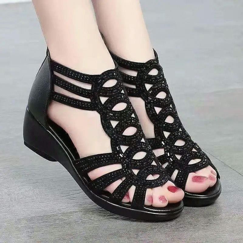 2025 new soft leather Roman sandals women's summer soft-soled rhinestone mother shoes fashionable outer wear women's sandals wedge heel women