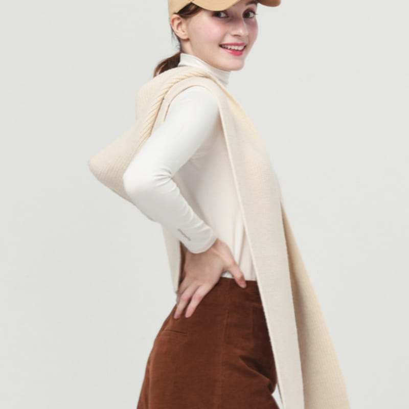 DOYOUKNOWMC 25FW Hooded Neck Warmer and Yellow Ivory Knit Muffler