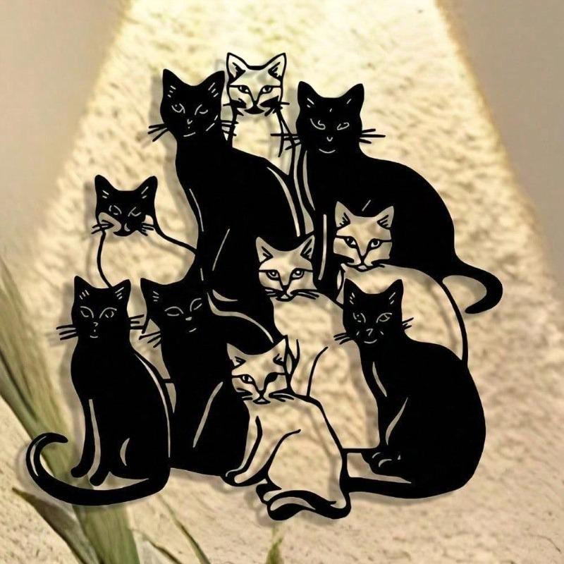 En gruppe katter minimalistisk metall på veggkunst - Moderne hjemmedekor for soverom, stue eller bad.