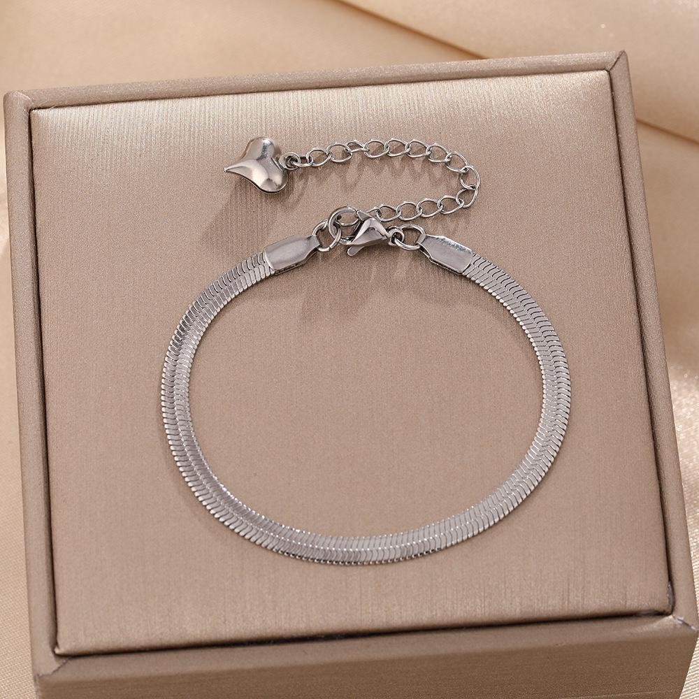 Luxe Titanium Staal Vierbladig Klaver Armband in Koreaanse Stijl met Ingelegde Diamanten voor Vrouwen - Kleurvast