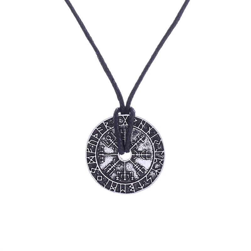 Rune Compass Necklace for Men Vintage High Quality Pendant Amulet Party Jewelry Gift