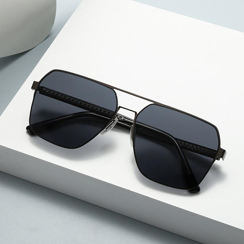 Women's Sunglasses, Summer Nylon Photochromic Polarized Sunglasses, Day and Night Use, Men's Night Vision Goggles