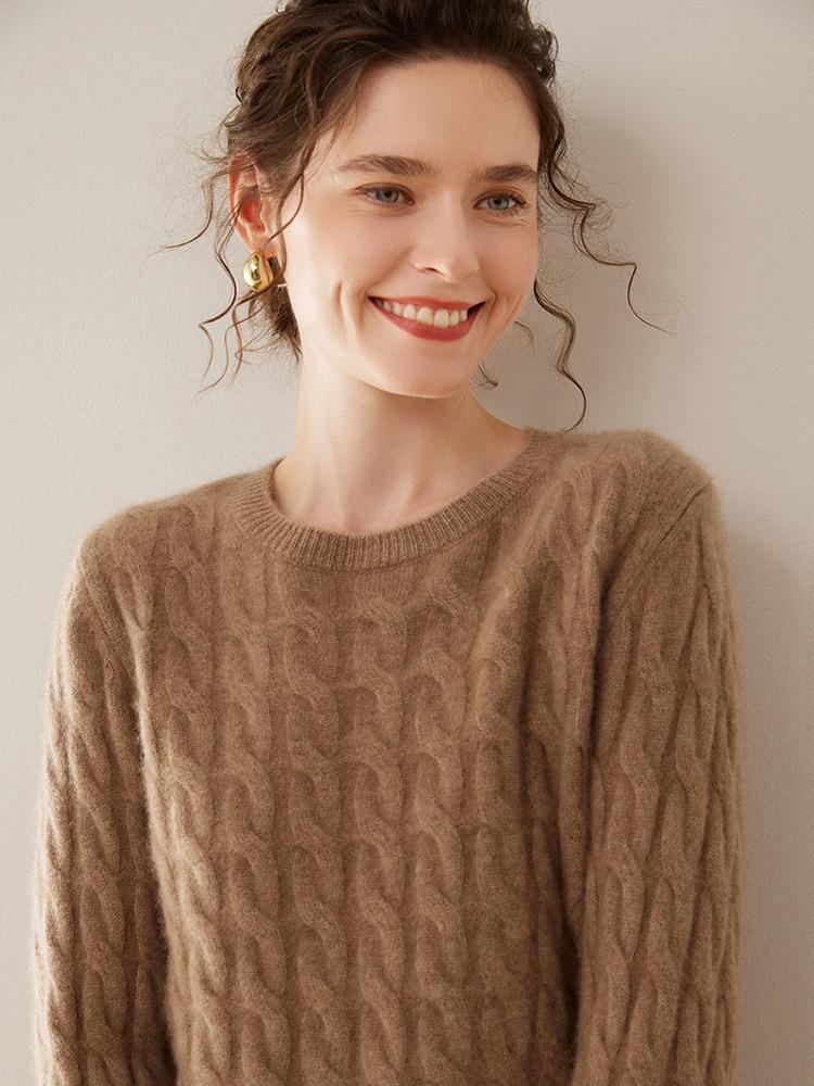 Women's Retro Cable Knit Cashmere Pullover - Soft, Skin-Friendly, Long-Sleeved, Round Neck Base Layer.
