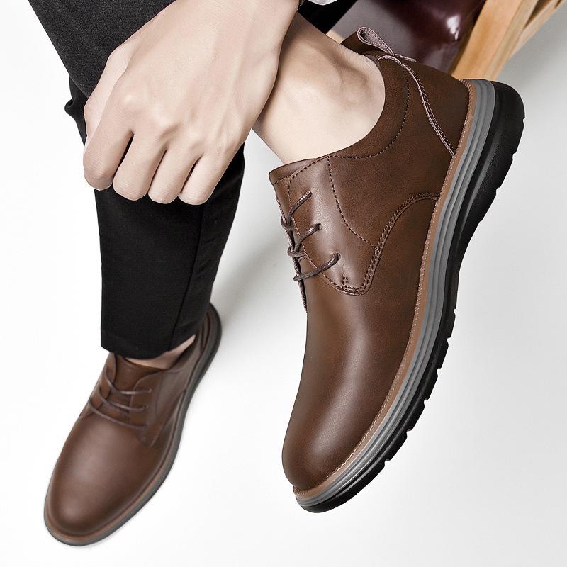 Men's Genuine Leather Breathable Casual Shoes - Versatile Retro Design, Soft Sole, Large Size, Fashionable and Comfortable.