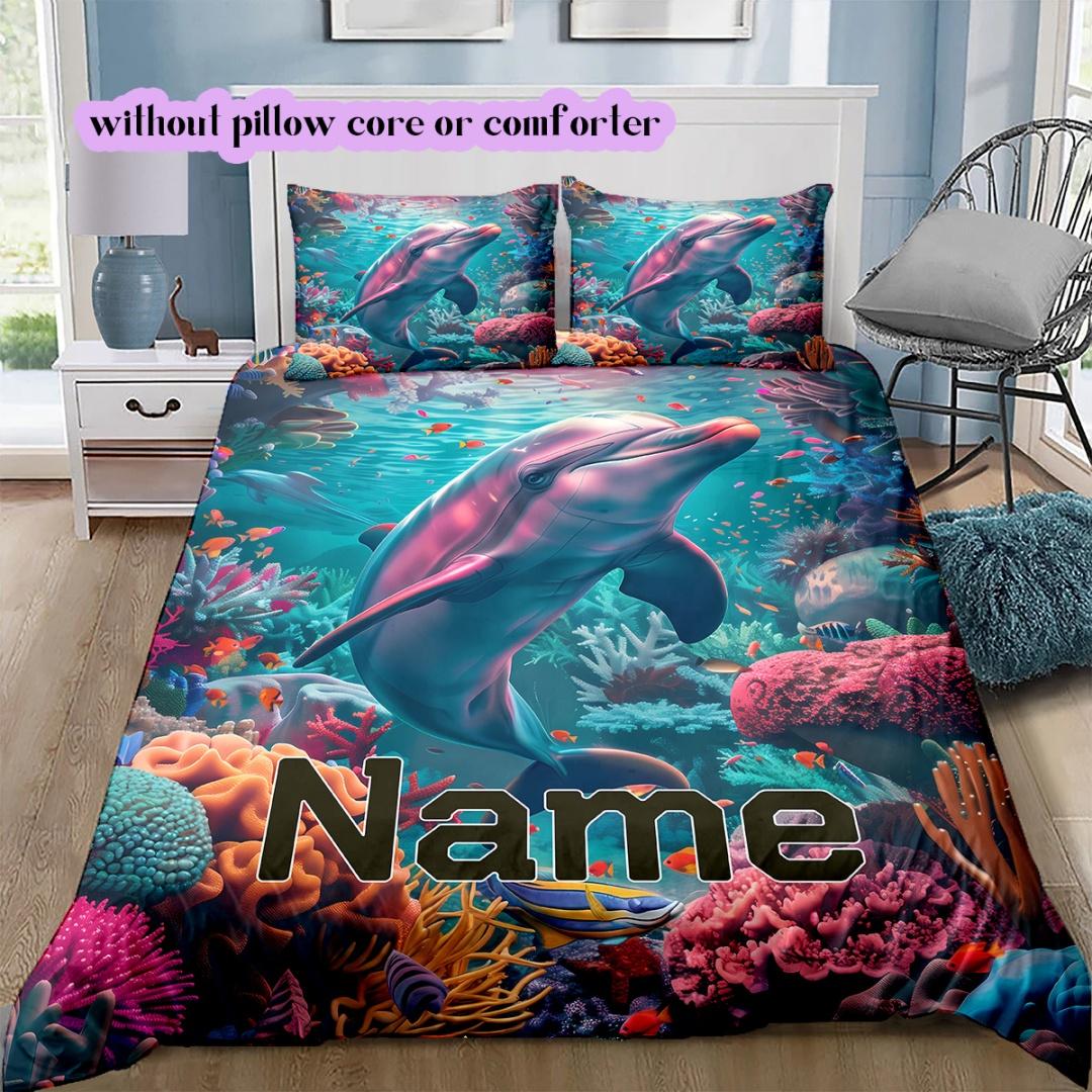 

Постельное белье с именем на заказ Набор пододеяльников с 3D-принтом дельфинов Односпальный Полутораспальный Двуспальный размер Декор для спальни Набор пододеяльников Подарок на день рождения Eu Single 135x200cm