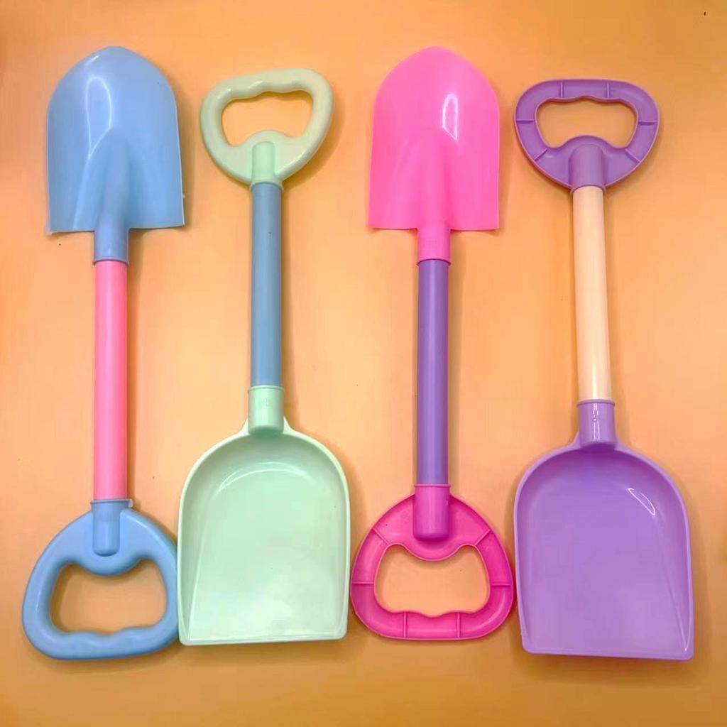 Children's Snowball Molds: Duck, Heart Shapes, and Snowball Fight Toys Set.