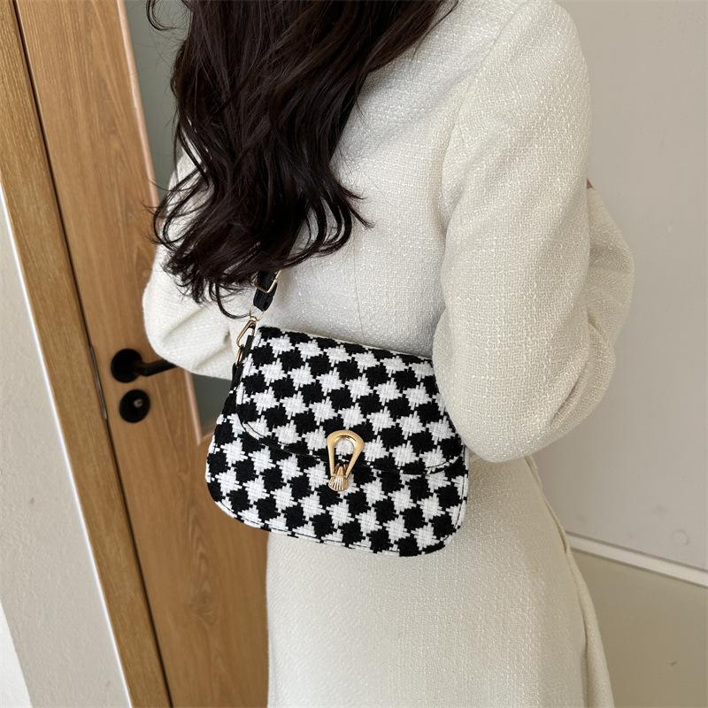 Wollraute 2025 neu einfach Herbst und Winter neu klein frisch Mode lässig Schulter Umhänge Damen kleine quadratische Tasche