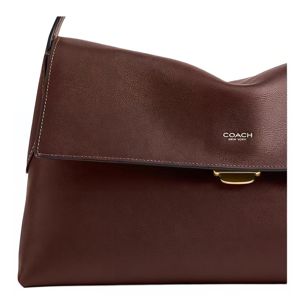 Coach Chelsea 36 Ciondolo Logo Chiusura a Pressione con Tasca con Zip Borsa a Spalla in Pelle Naturale a Grana Sottile Grande da Donna Marrone Acero CDS62-B4MPL