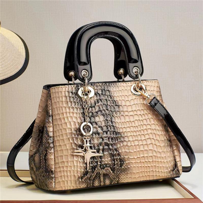 Handbag Princess Diana bag Versatile bridal bag Premium single shoulder oblique span bag