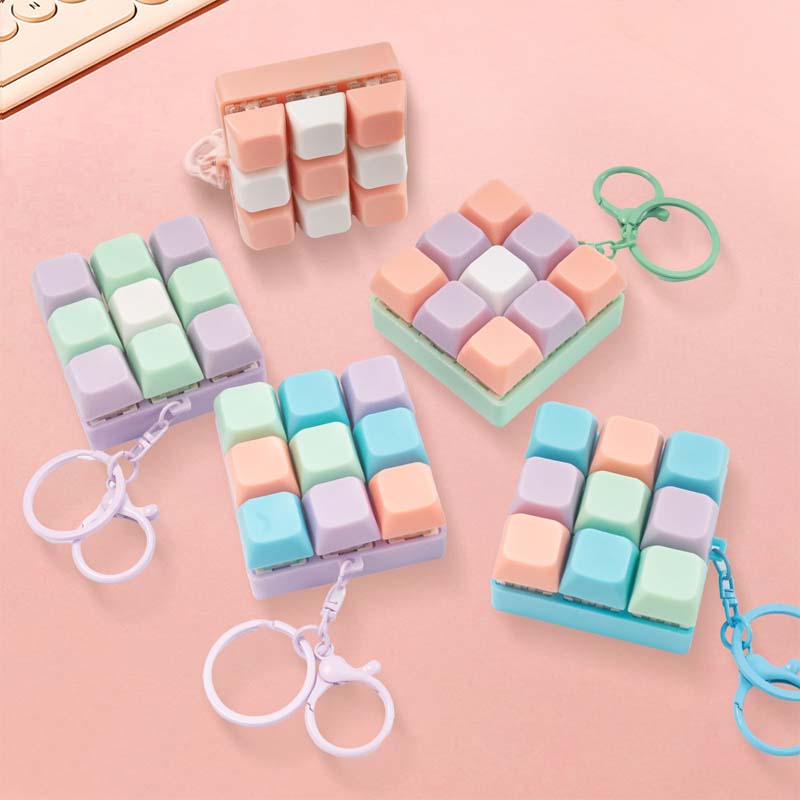 Portable 9 Buttons Mechanical Keyboard Fidget Keychain Decompression Pressing KeyBoard For Adult Stress-Relieving Anxiety Relief