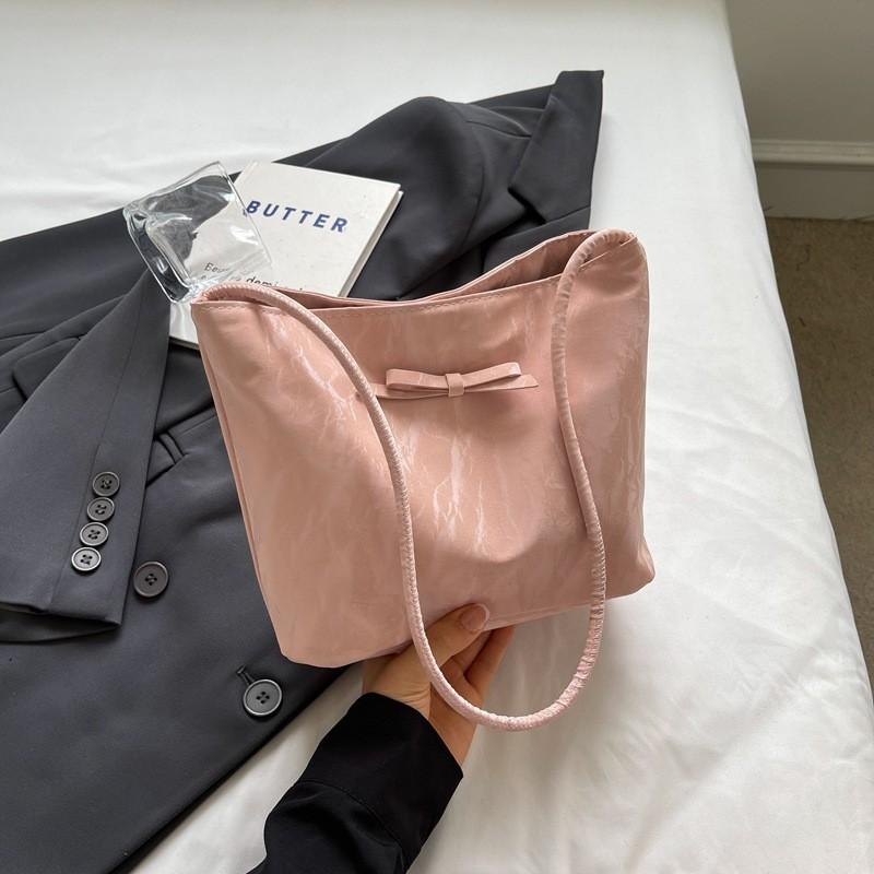 Stylish And Spacious 2024 Korean Version Tote Bag For Women In Versatile Colors