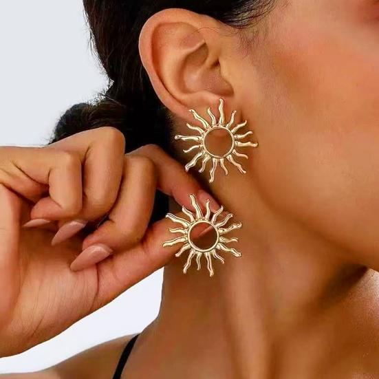 1 Pair Exaggerated Stud Earrings for Women, Sunflower Shape Zinc Alloy Ear Studs, Retro Style Lightweight Earrings for Jewelry