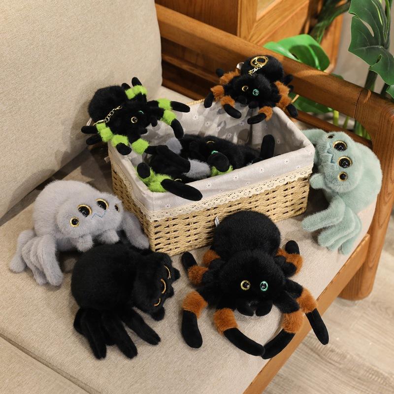 Realistic Spider Plush Toy Hanging Ornament Crawling Spider Doll Bag Keychain Prank Toy