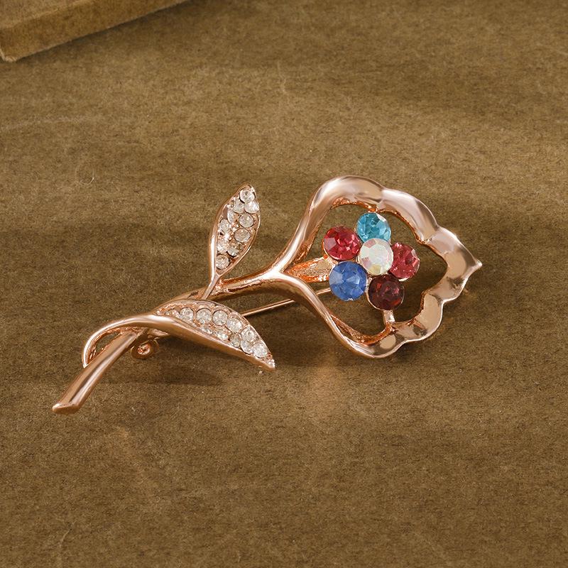 Elegant Alloy Brooch: High-End Women's Versatile Pin for Coats and Suits