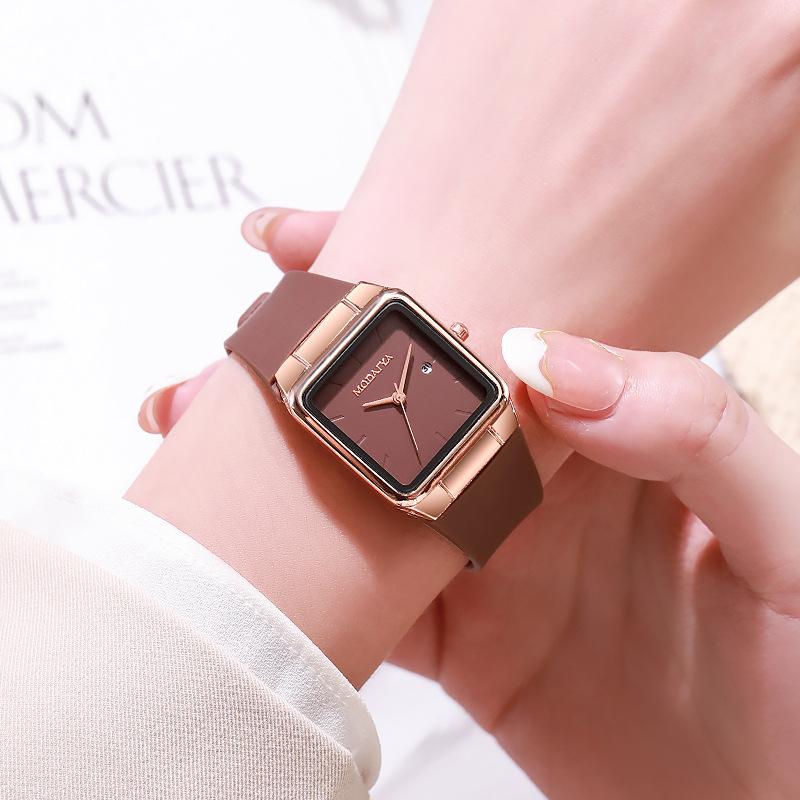Persoonlijkheid Horloge Groot Wijzerplaat Eenvoudig Retro Temperament Mannen En Vrouwen Vierkant Koppel Horloge Trend Niche Siliconen donkerbruine kleur