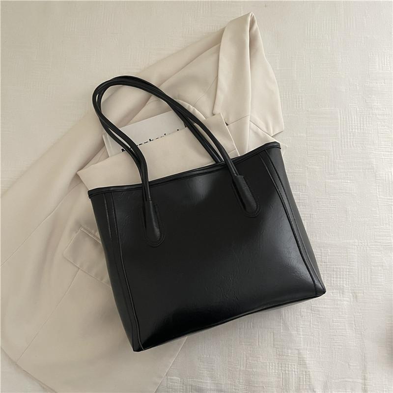 

Retro casual tote bag women s new fashion trend large capacity shoulder bag simple travel handbag